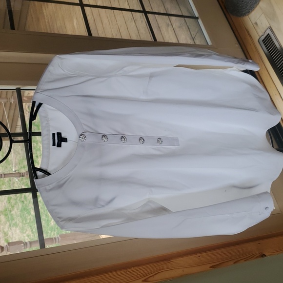 Talbots Event White Silver Embellished Decorative Buttons Pullover Sz XL Blouse - Picture 2 of 15